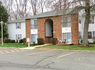 13-3 Phoenix Ct, Freehold, NJ 07728