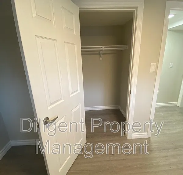 1528 Redwood Dr #LOWER — Photo 8