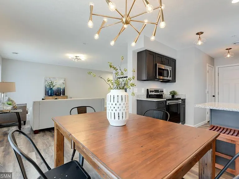 25879 Cardinal St — Photo 5
