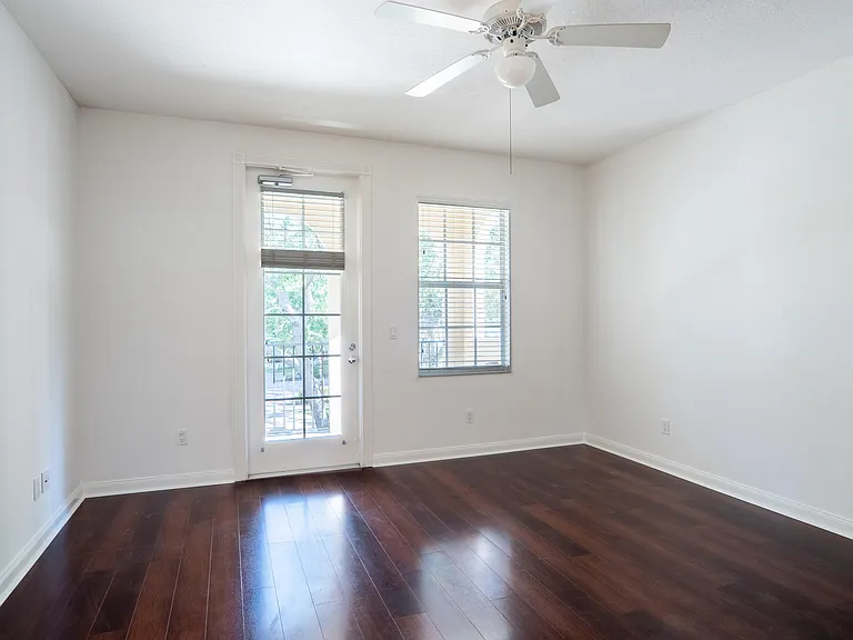 186 Soriano Dr — Photo 18