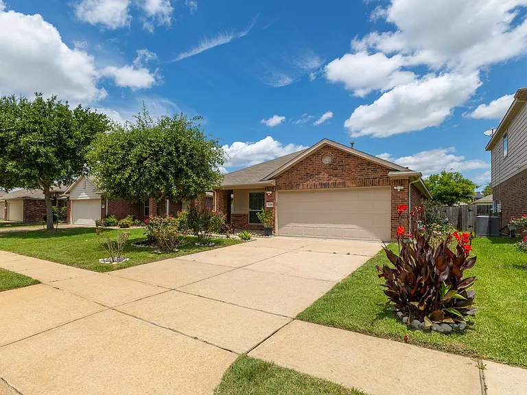22414 Guston Hall Ln — Photo 2
