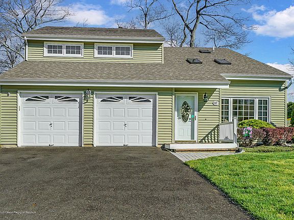 2nd image of 147 Huddy Dr