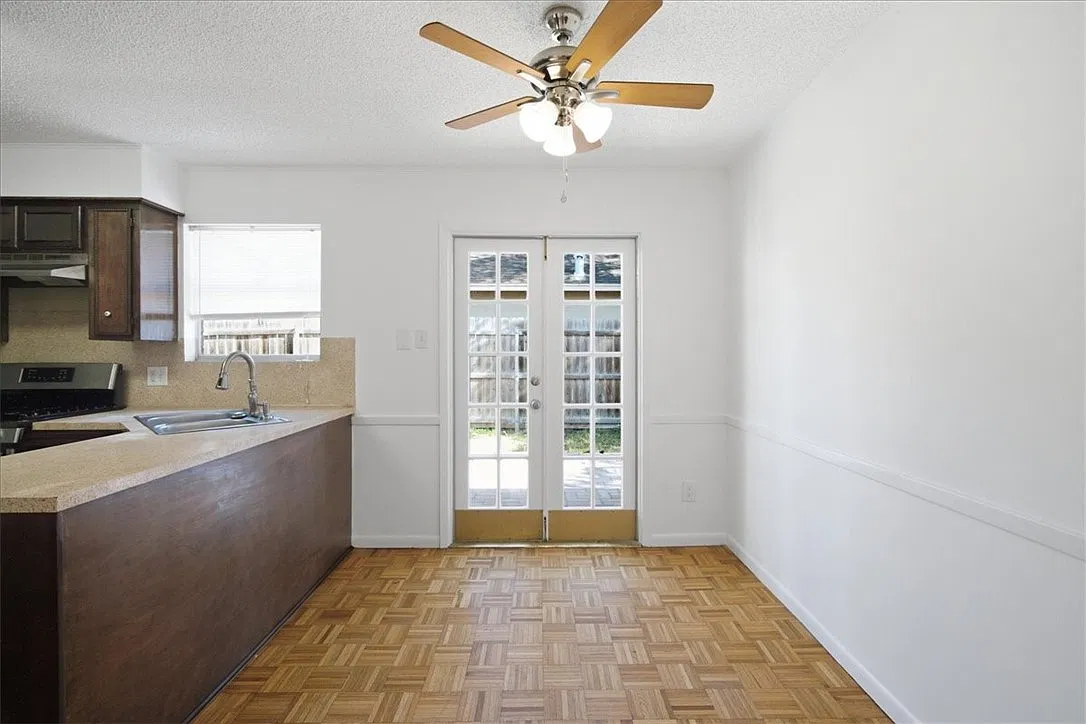4 bed, 1855 sqft, $2,195 — Photo 4