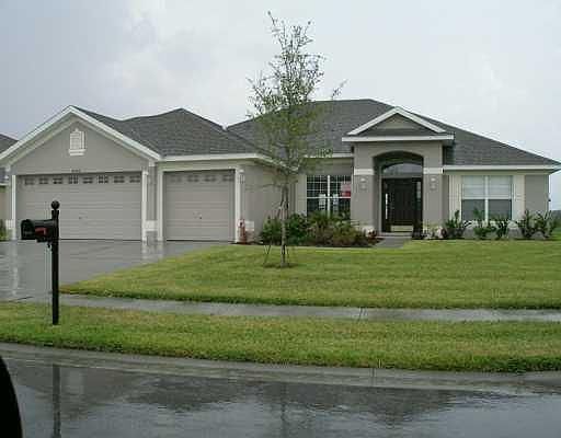 1st image of 3042 Sand Stone Cir