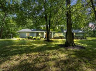 4894 Woodview Ave, Ravenna, OH 44266