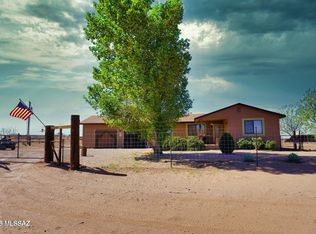 5215 E Sunizona Dr, Pearce, AZ 85625