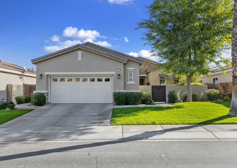 1st image of 61362 Living Stone Dr