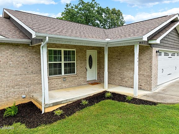3rd image of 1441 Cherokee Cir