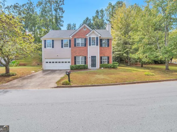 930 Shadow Lake Dr, Lithonia, GA 30058