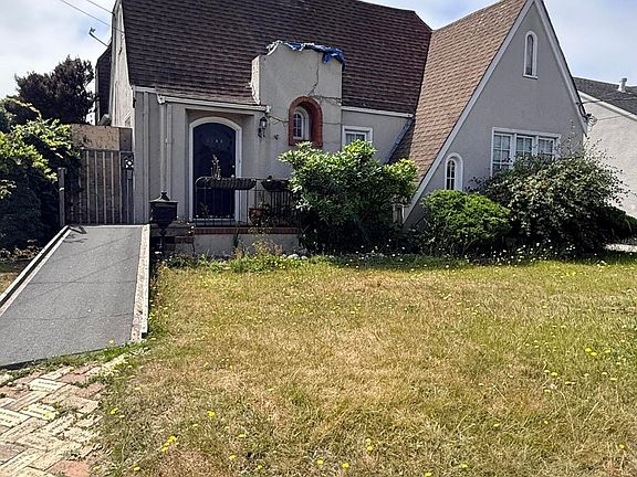 2nd image of 3140 F St