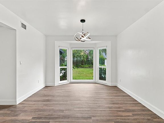 5th image of 6107 OAK FERN COURT