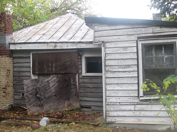 5th image of 720 S Jones St
