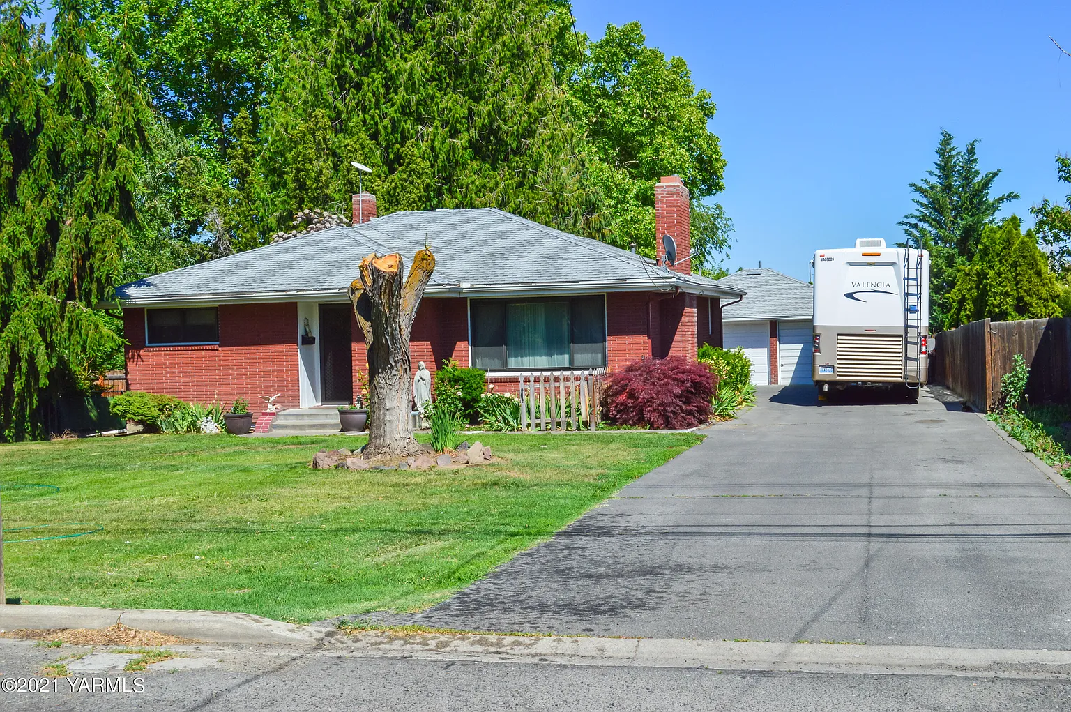 1217 S 20th Ave photo 1