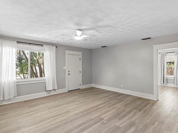 3rd image of 225 35TH STREET S