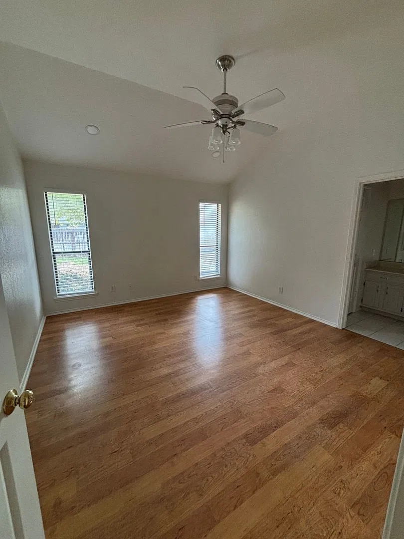 9 High Life Circle — Photo 2