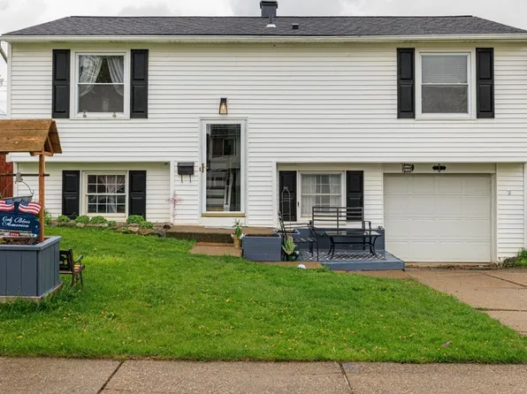 7 W Toulon Dr, Buffalo, NY 14227