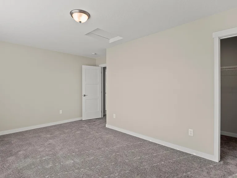 1648 S Cochran St — Photo 16
