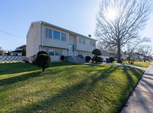 23 E Shirley Ave, Colonia, NJ 07067