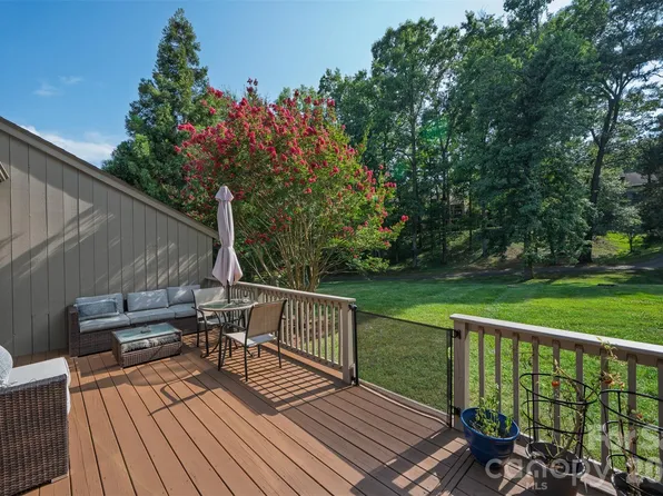 31 Old Post Rd, Lake Wylie, SC 29710