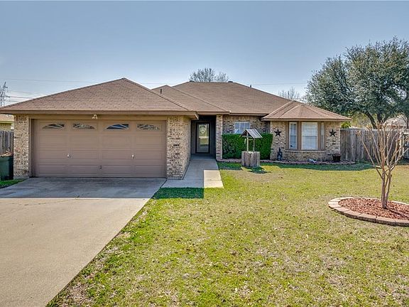 2nd image of 725 Daniels Dr