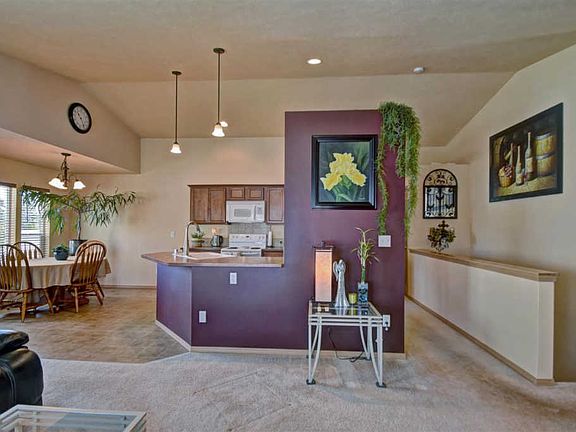 3rd image of 8027 E Cataldo Ave