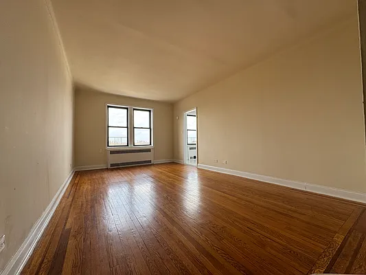 Rented by Hillel Realty Group | media 7