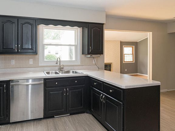 5th image of 6032 Marlow St
