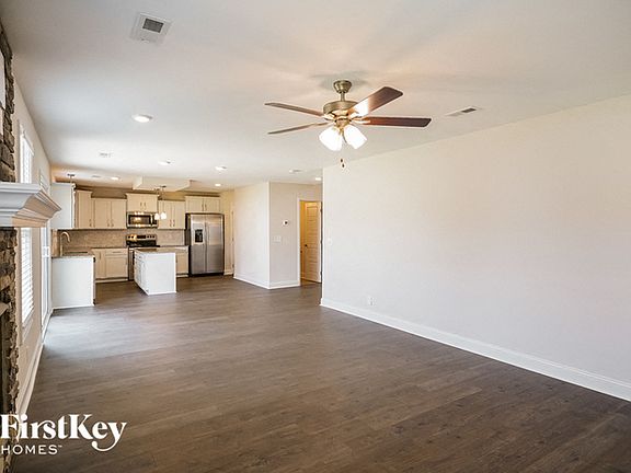 3rd image of 1026 Creek Valley Way