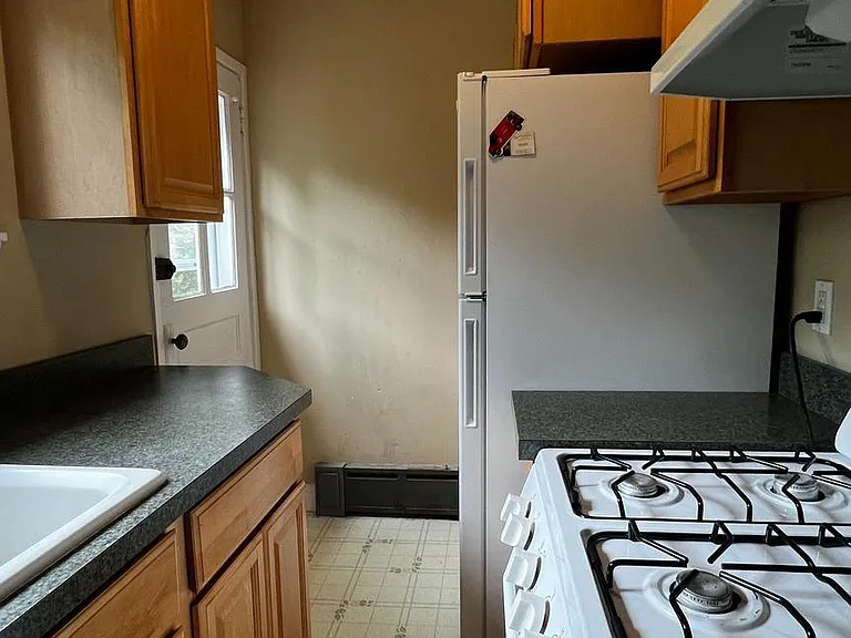316 Gerard Ave #C — Photo 11