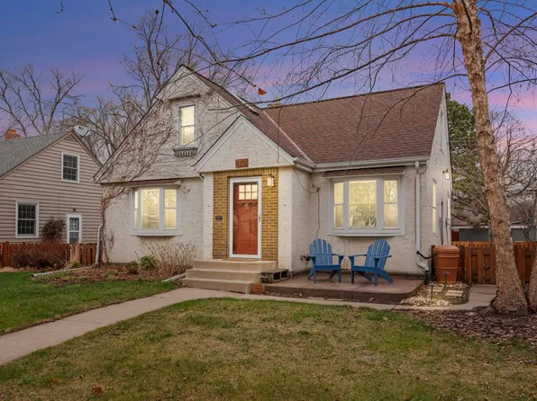 4236 Zenith Ave N, Robbinsdale, MN 55422