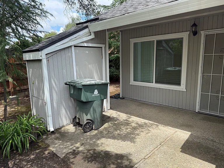 6893 Folsom Oaks Ct — Photo 3