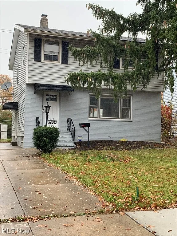 17007 Invermere Ave photo 1