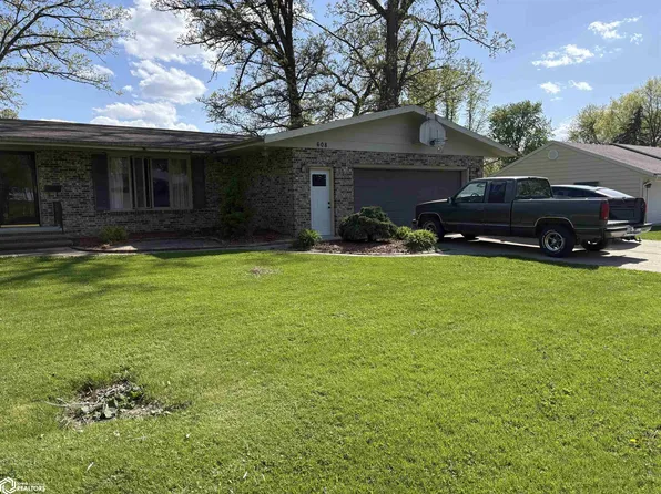 608 Oak Park Dr, Webster City, IA 50595