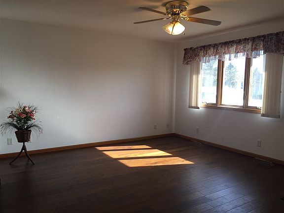 3rd image of 1312 E 2nd St