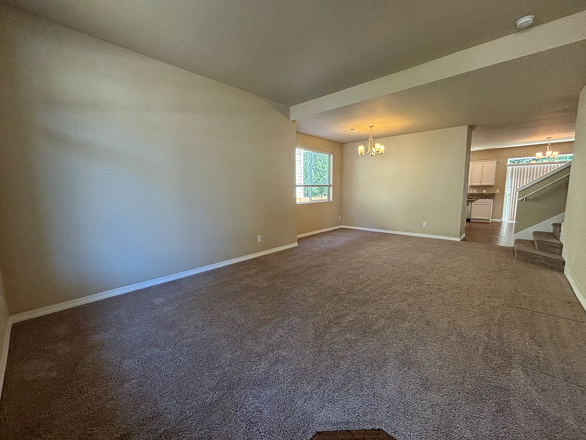 Building Photo - 3676 SE Chesterton Dr