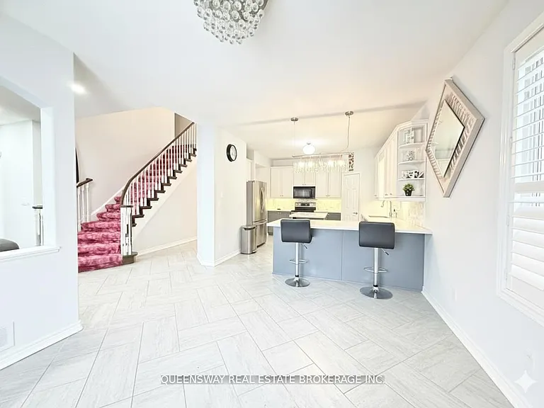 271 Ryerson Cres #1 — Photo 8