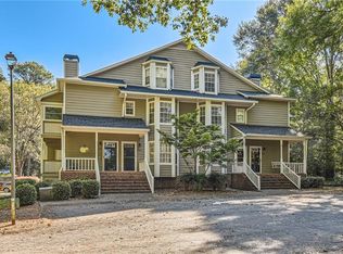 2533 Oakridge Pl, Decatur, GA 30033