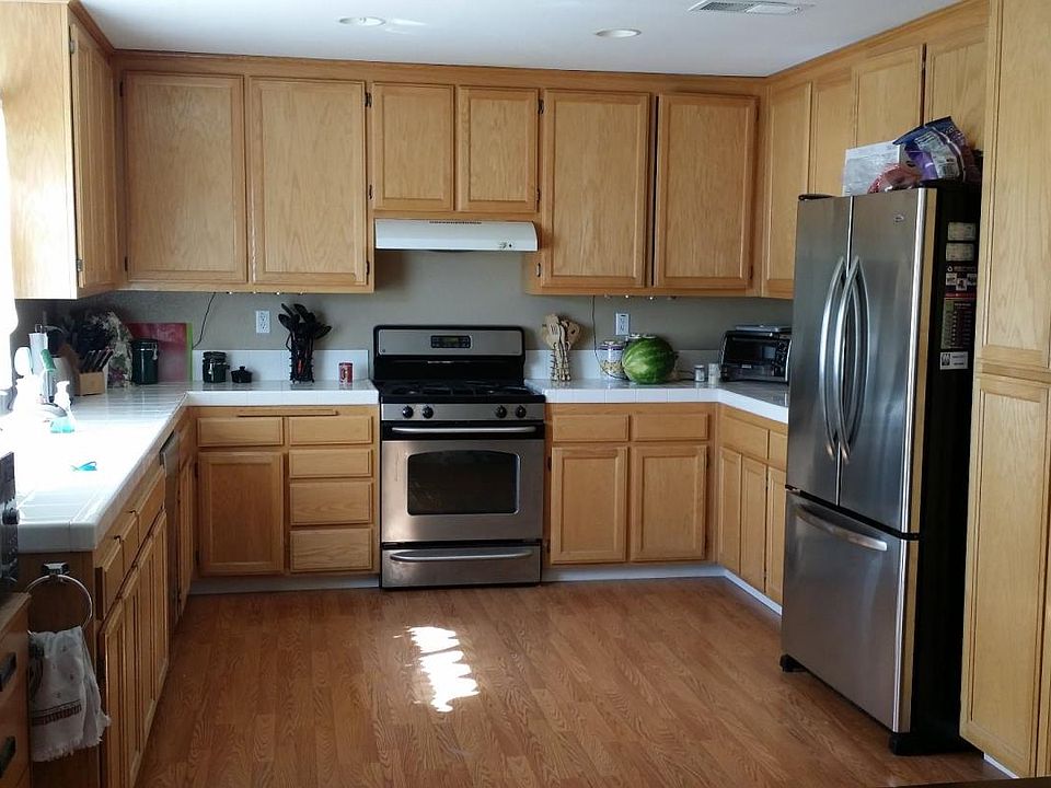 2nd image of 987 Peverini St