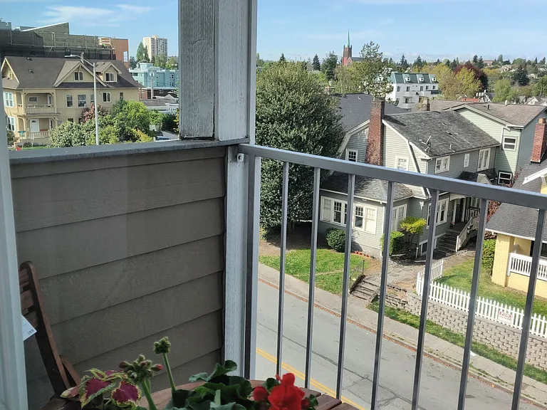 5616 15th Ave NE #A — Photo 12