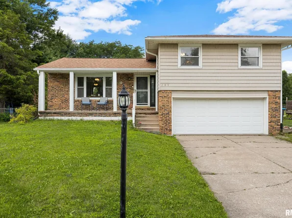 209 Juniper Ln, East Peoria, IL 61611