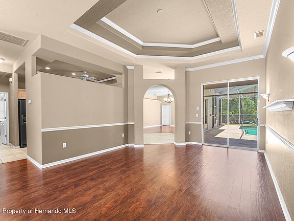 4th image of 9183 Nightingale Rd