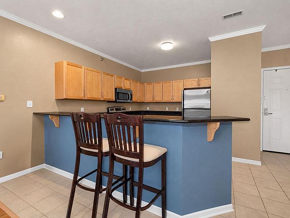 3rd image of 1220 E Locust STREET #109