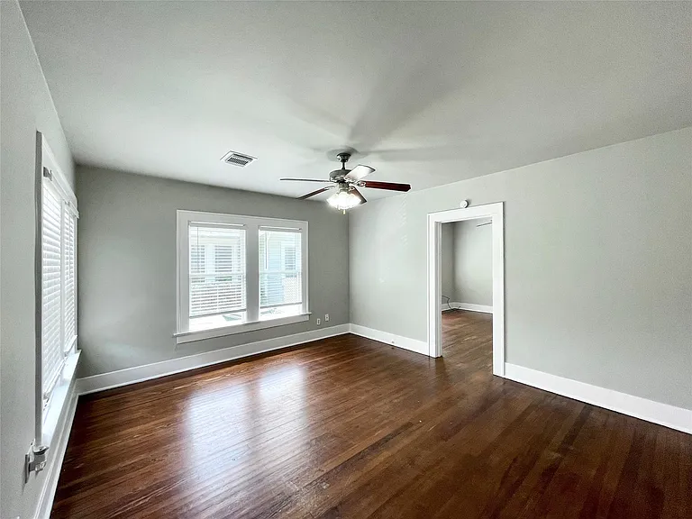 4009 Oak Ridge St — Photo 4