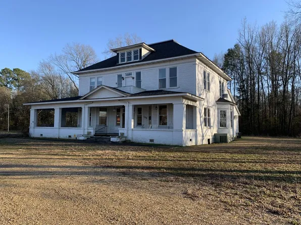 102 5th St SE, Aliceville, AL 35442