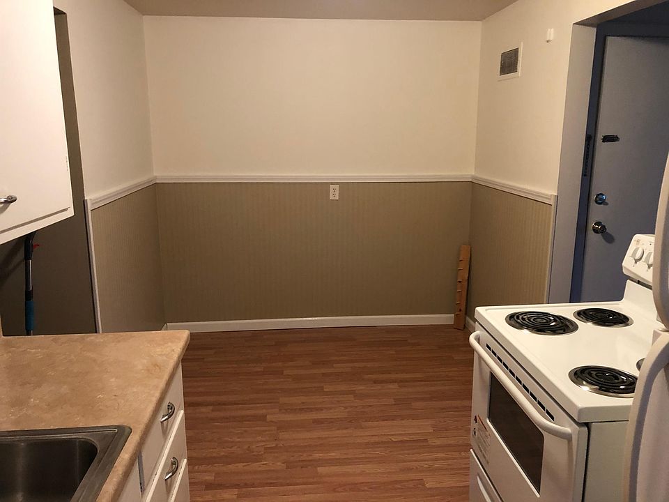 Dining area off Kitchen