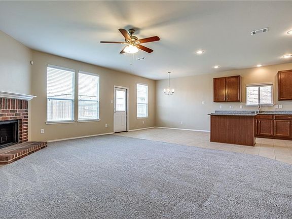 4th image of 2321 Canchim St
