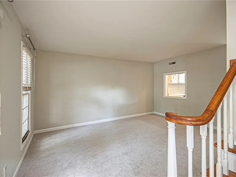 3099 Colonial Way #M — Photo 2