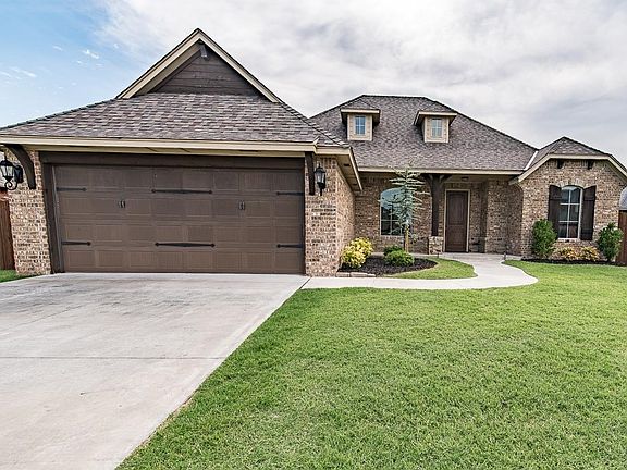 2nd image of 17409 Aragon Ln