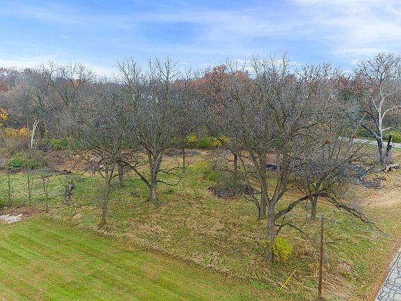 4th image of 55617 Riverdale Dr