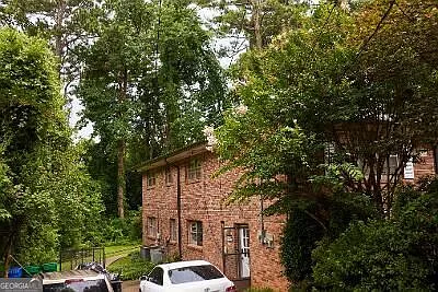1425 Southland Vista Ct NE — Photo 2